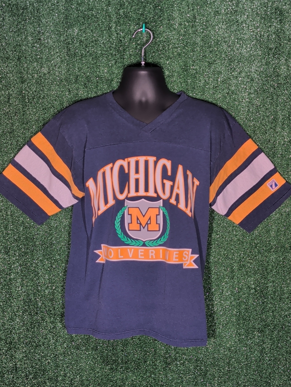 Vintage Michigan Wolverines V Neck Logo 7 Size L
